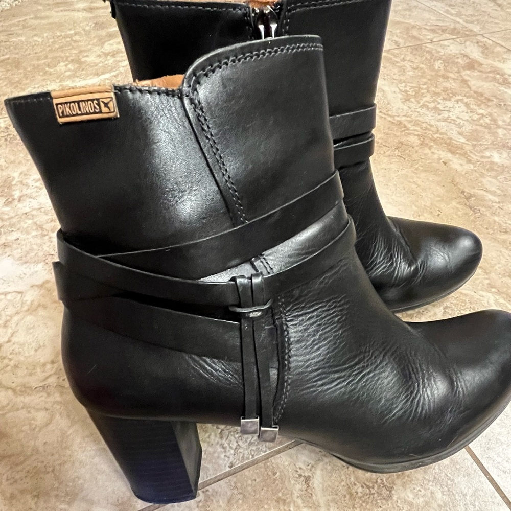 Women’s Pikolinos Black Ankle Boot Size 41